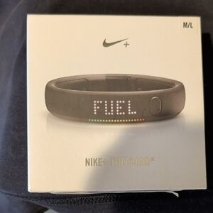 Nike FuelBand SE - Black and Gray Brand New Box Is Sealed Never Opened